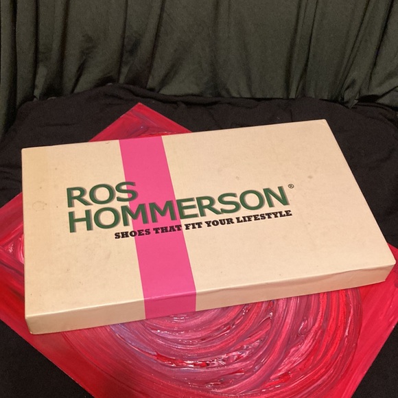 Black heels - Picture 12 of 17